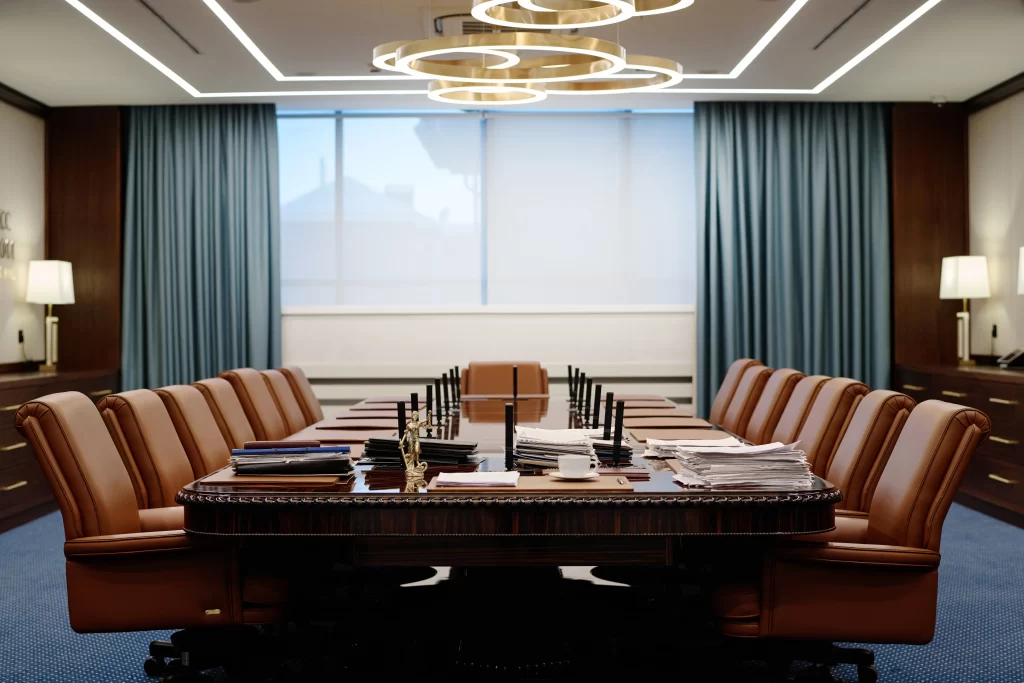 Modular Office Furniture in Noida 4 leather chairs for office