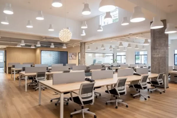 Wooden flooring with light tone desk color