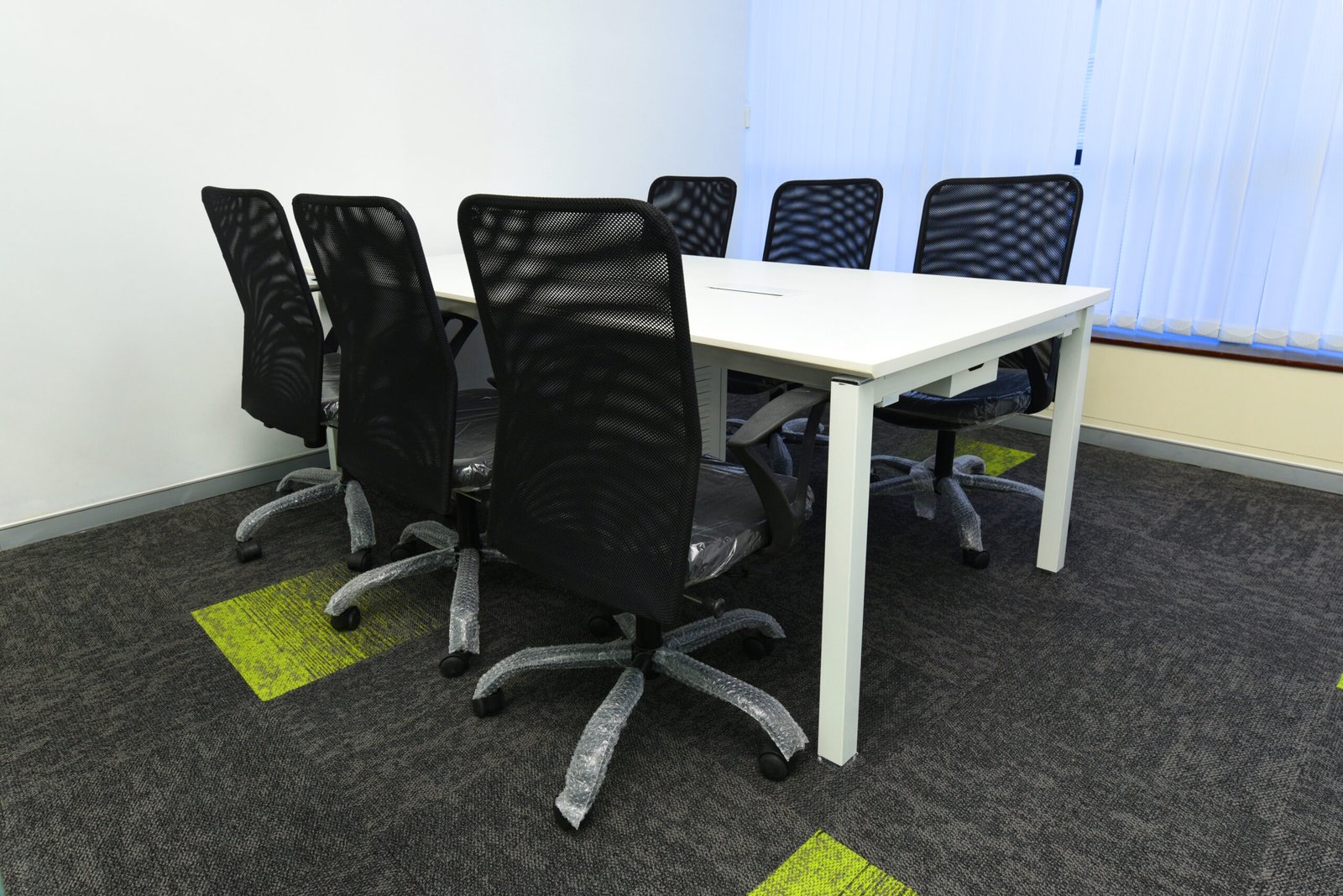 How to Set Up Flexible Workspaces with Modular Furniture